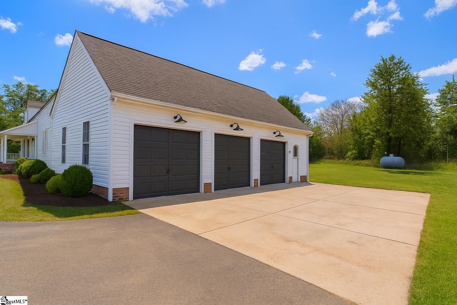 868 Old Hundred Road Pelzer, SC 29669