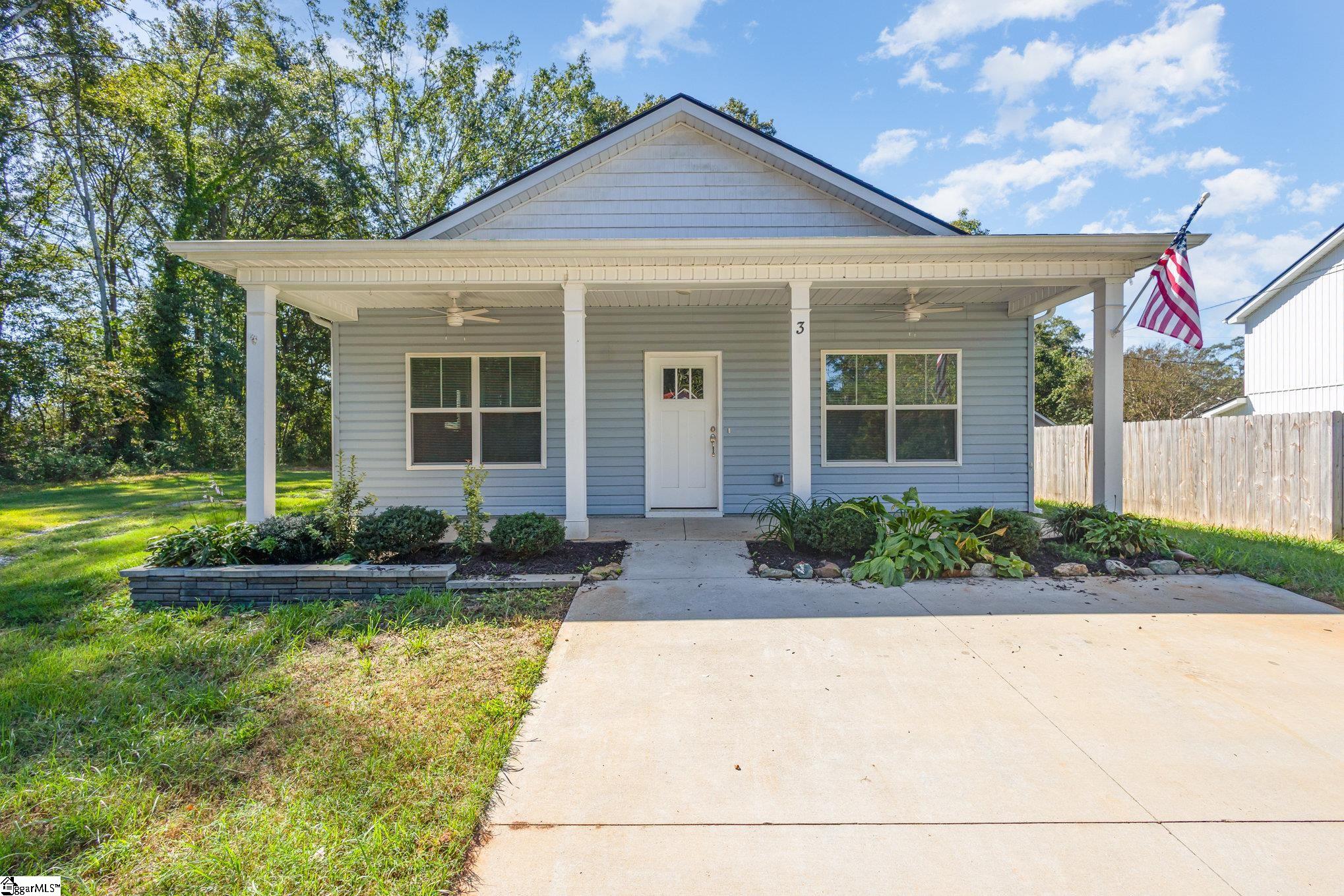 3 W 1st Street Williamston, SC 29697