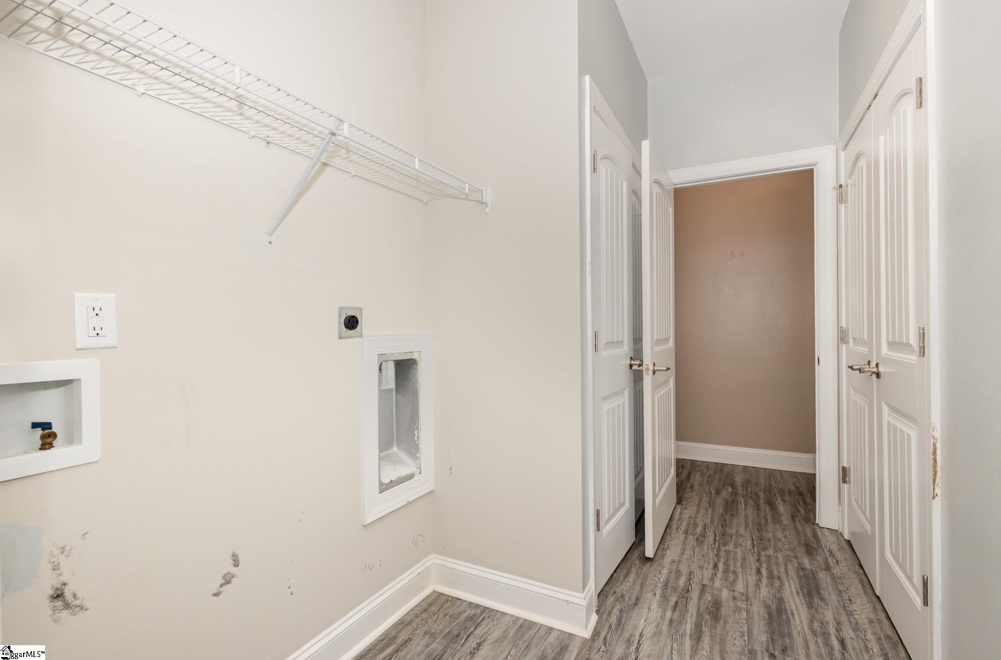 3 W 1st Street Williamston, SC 29697