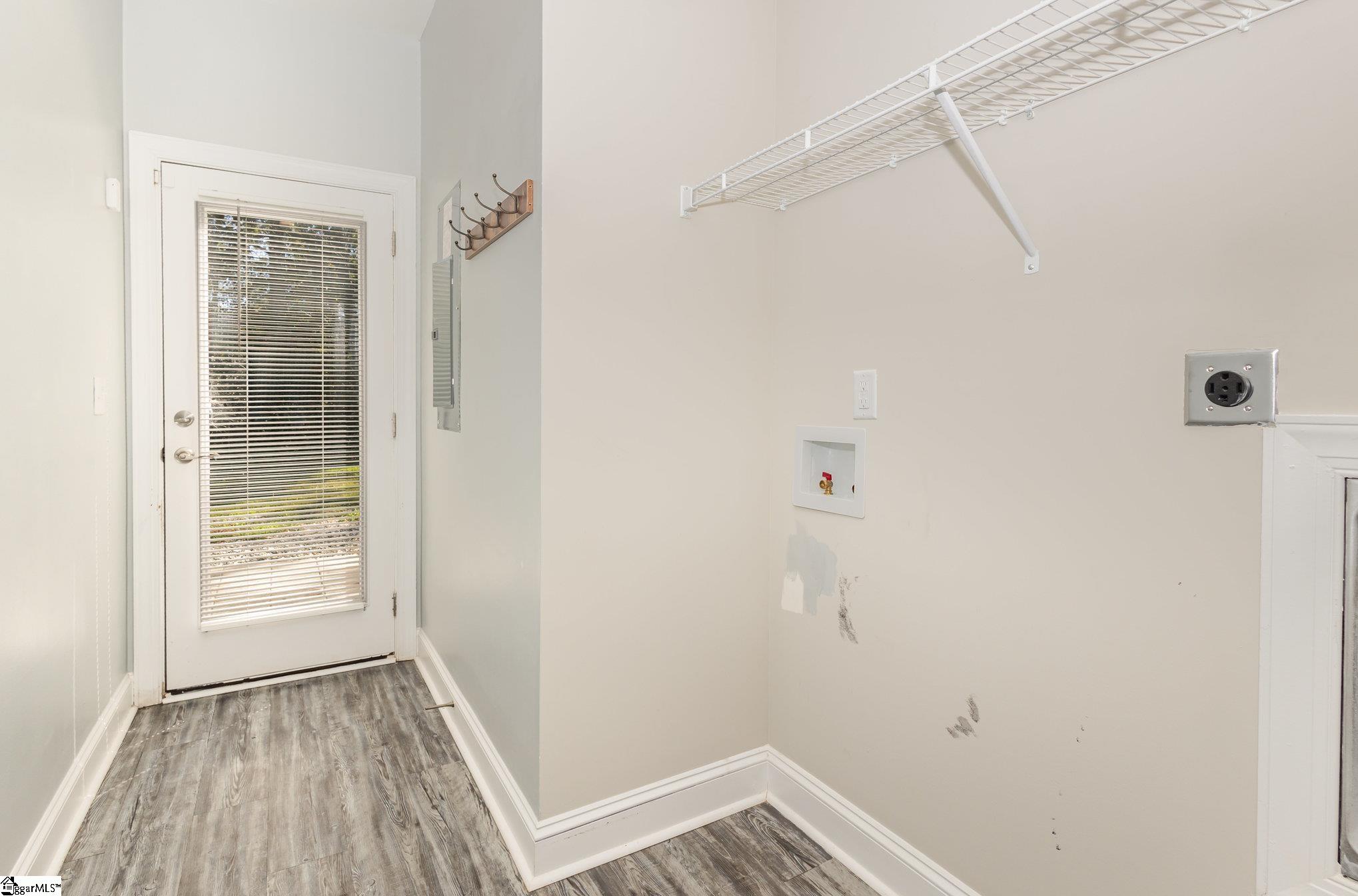 3 W 1st Street Williamston, SC 29697