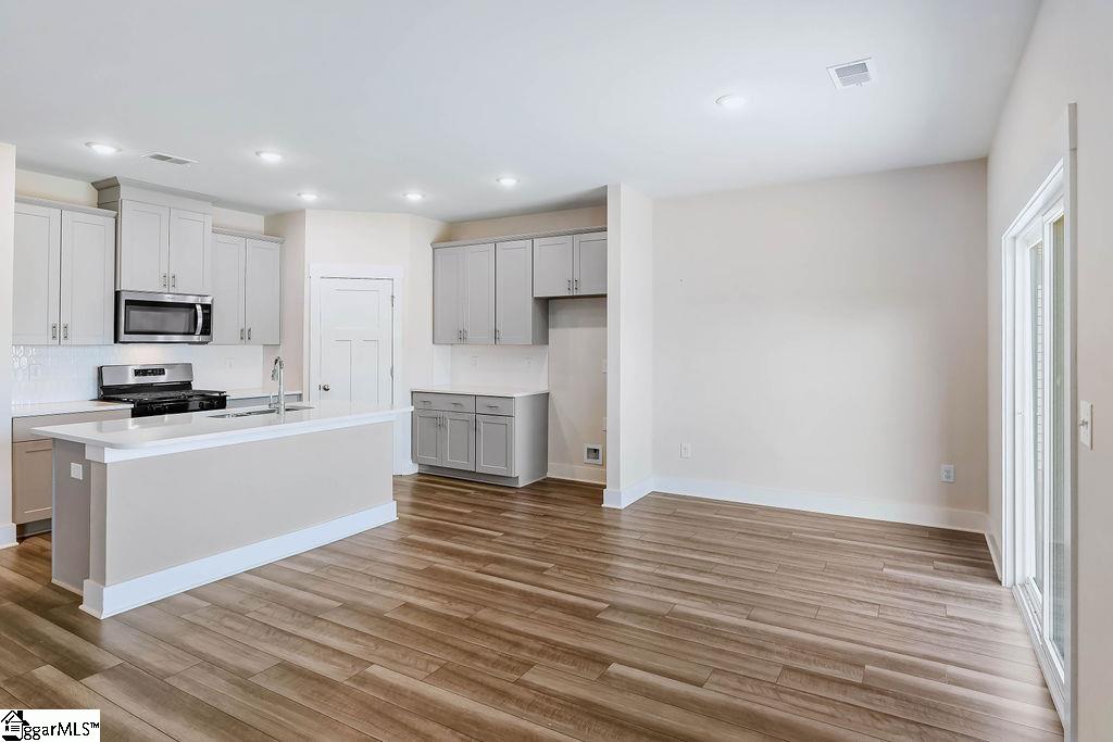 602 Spendid Place Simpsonville, SC 29680