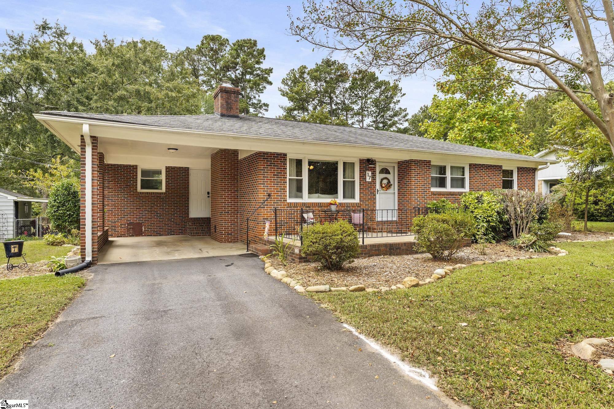 17 Poplar Street Woodruff, SC 29388