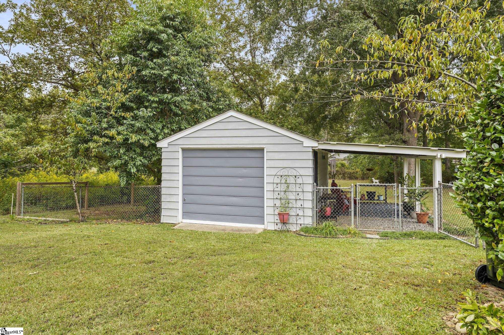 17 Poplar Street Woodruff, SC 29388