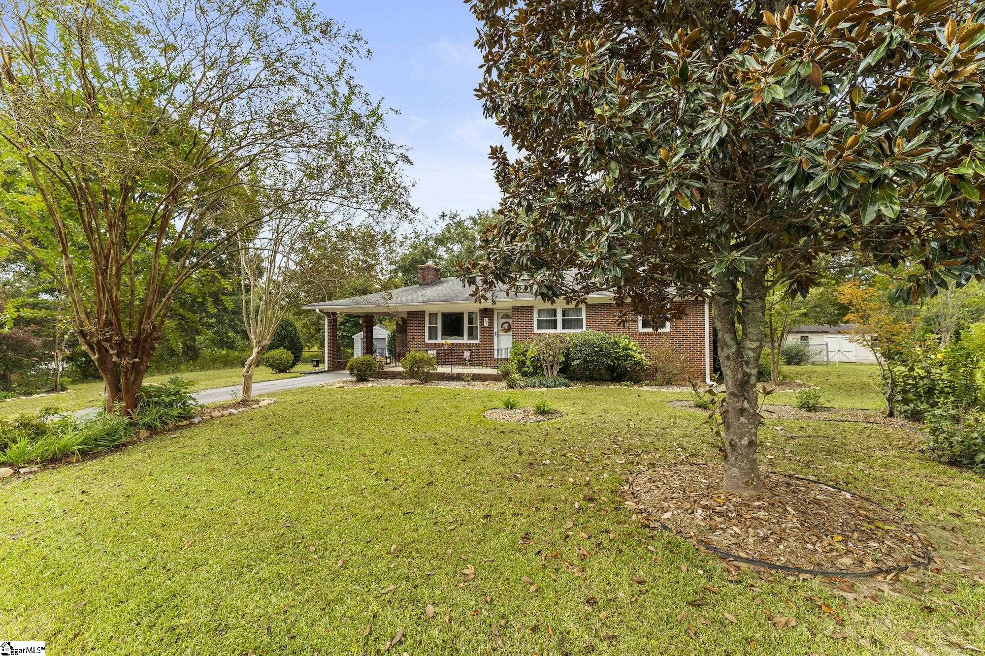 17 Poplar Street Woodruff, SC 29388