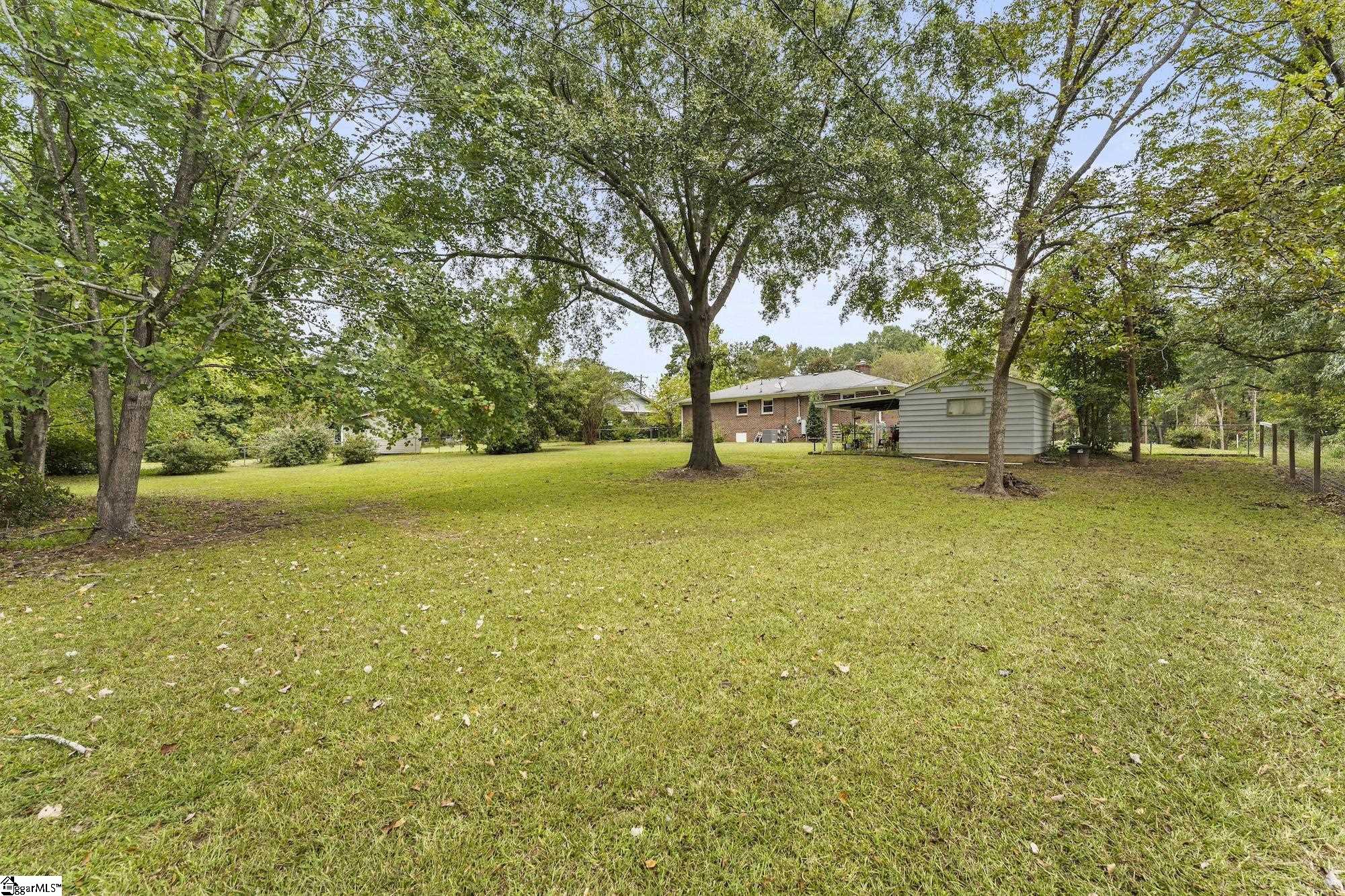 17 Poplar Street Woodruff, SC 29388