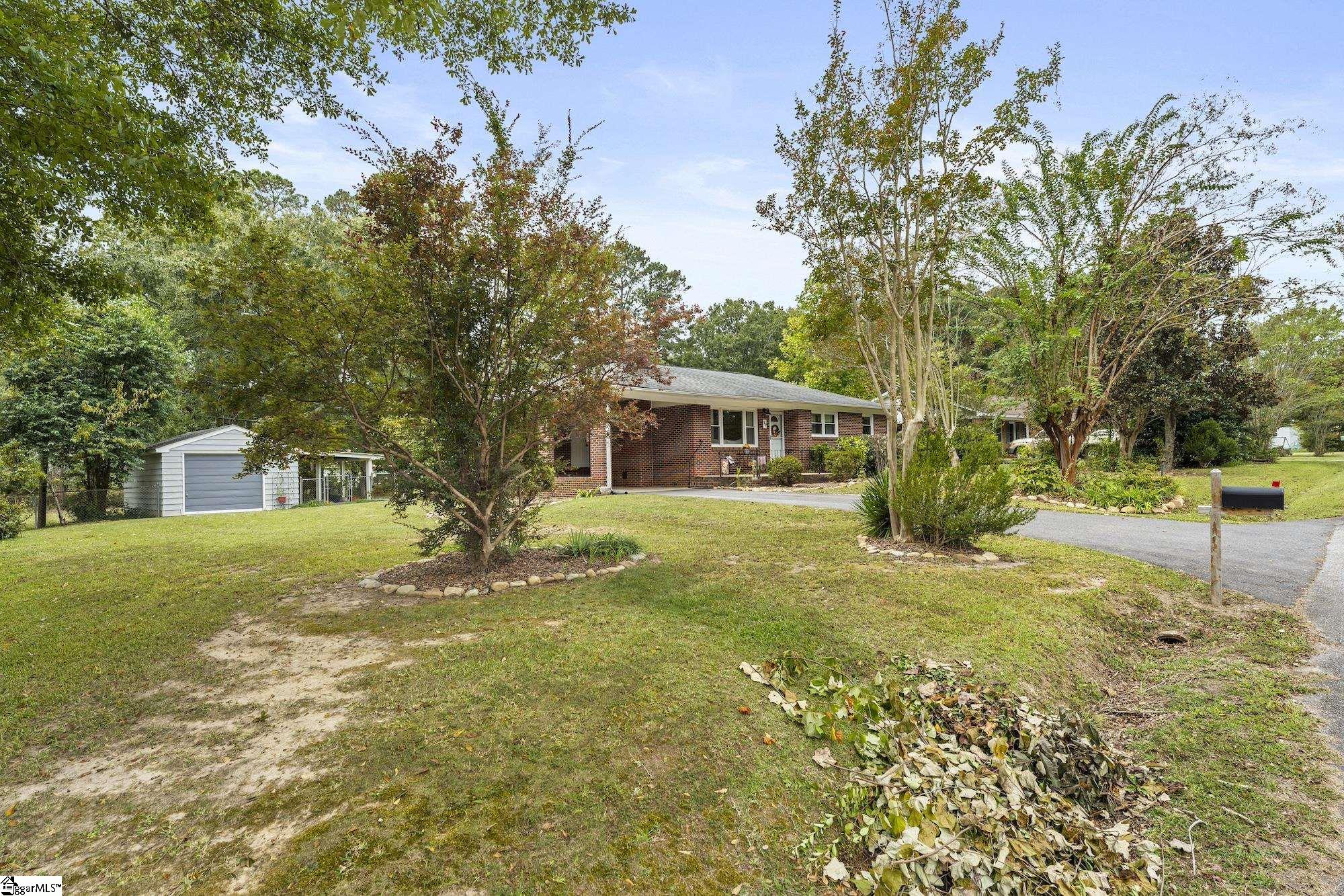17 Poplar Street Woodruff, SC 29388