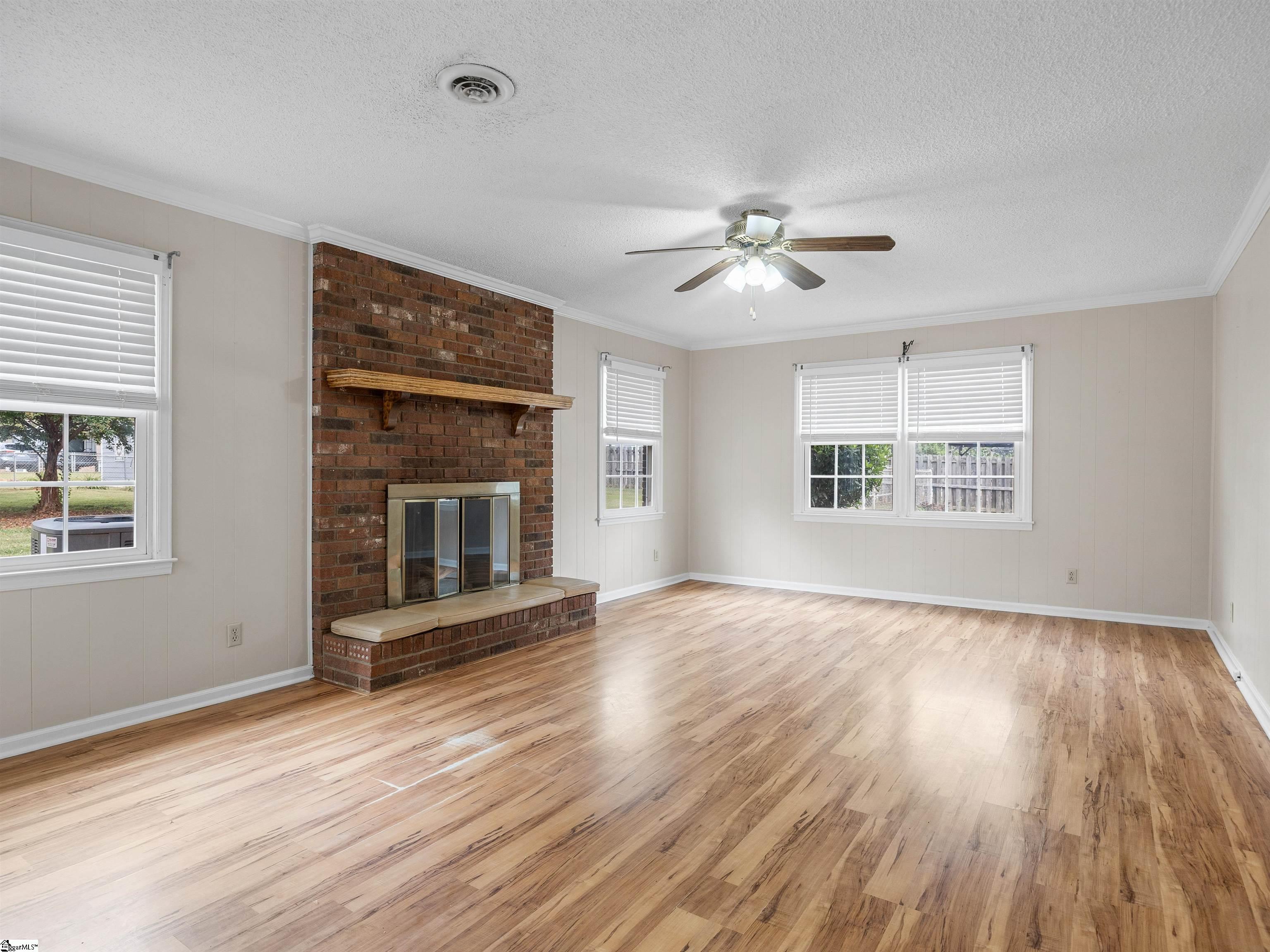 10 Sally Street Spartanburg, SC 29301