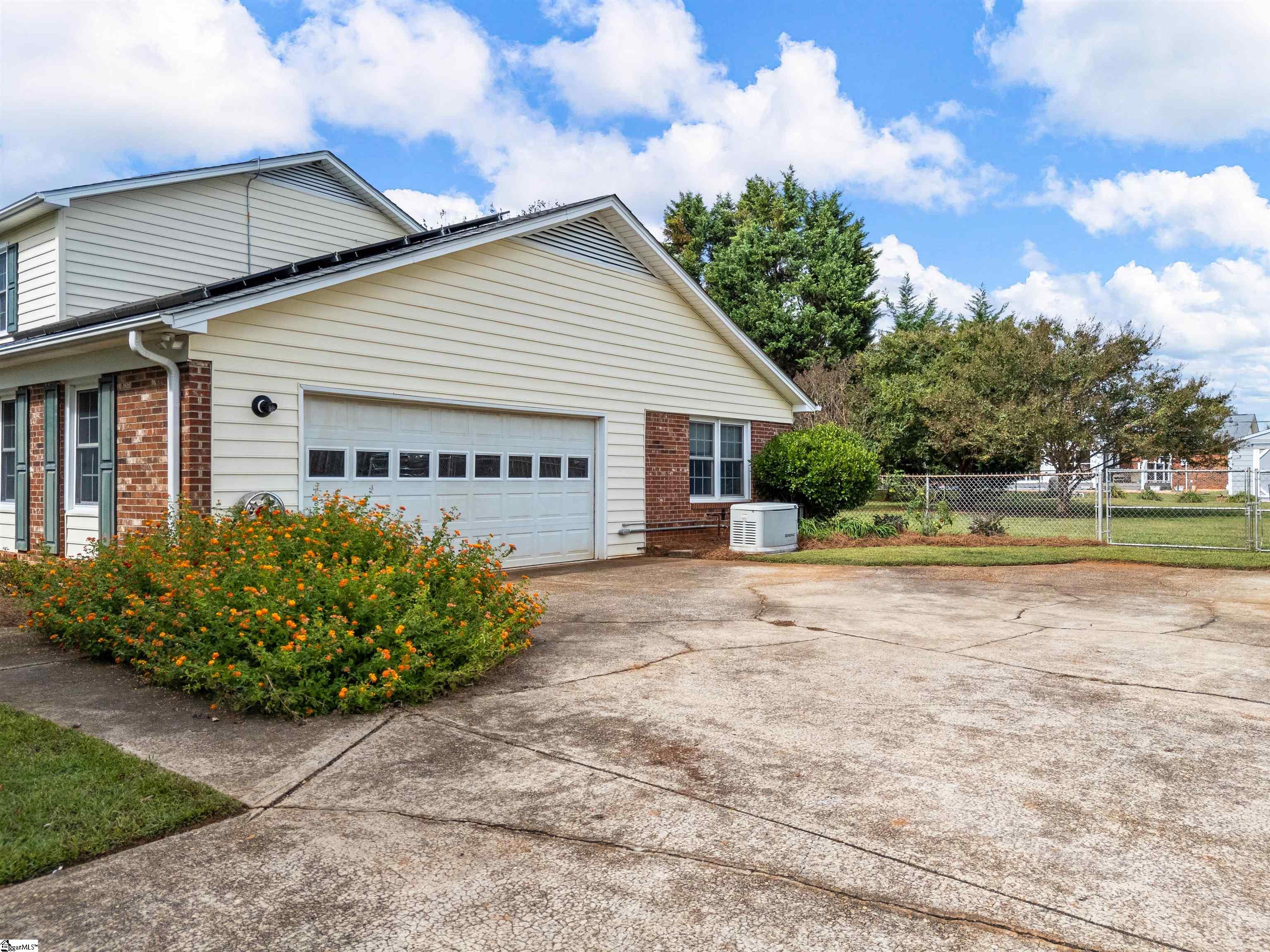 10 Sally Street Spartanburg, SC 29301