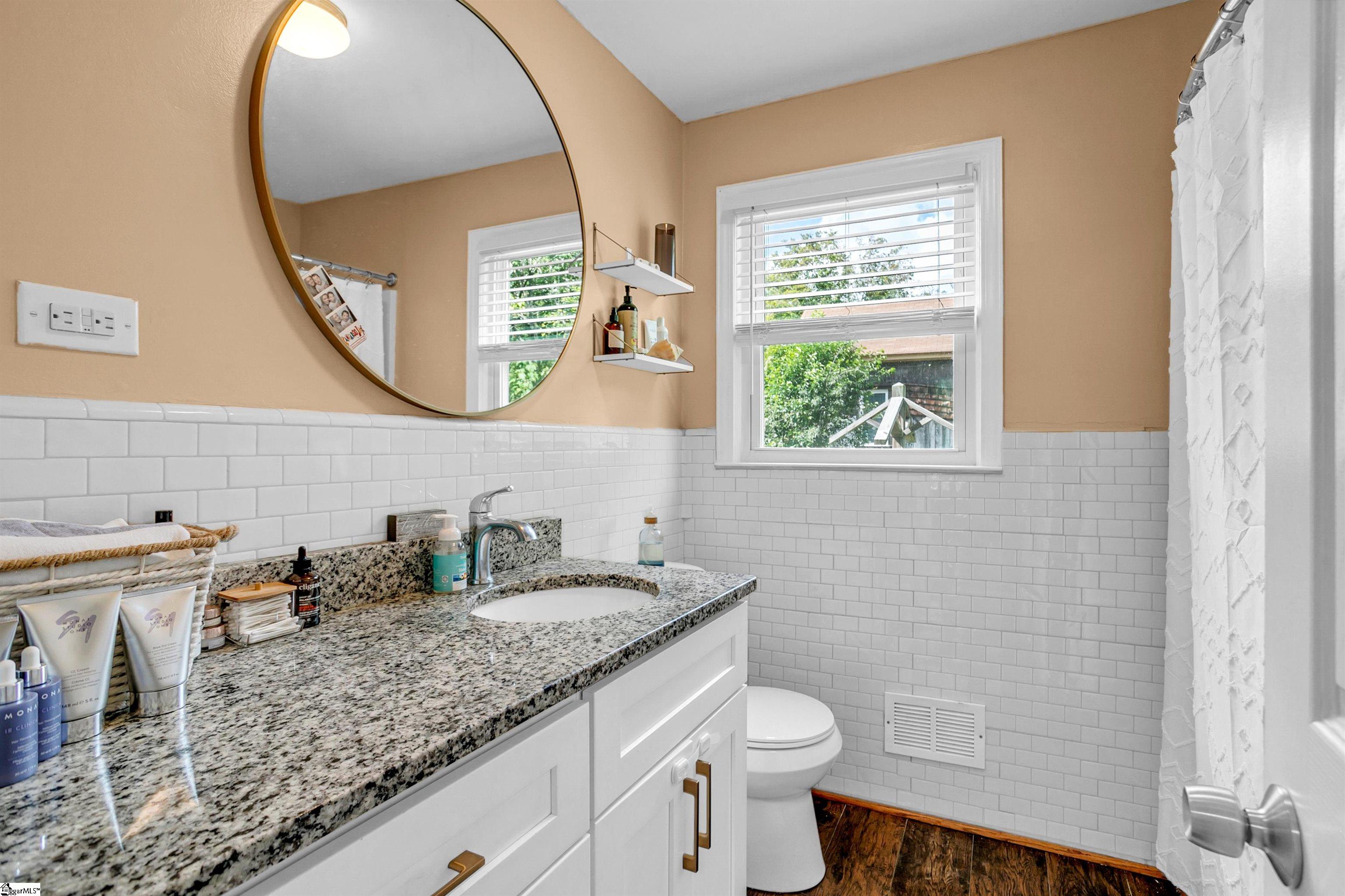 613 E Florida Avenue Clinton, SC 29325
