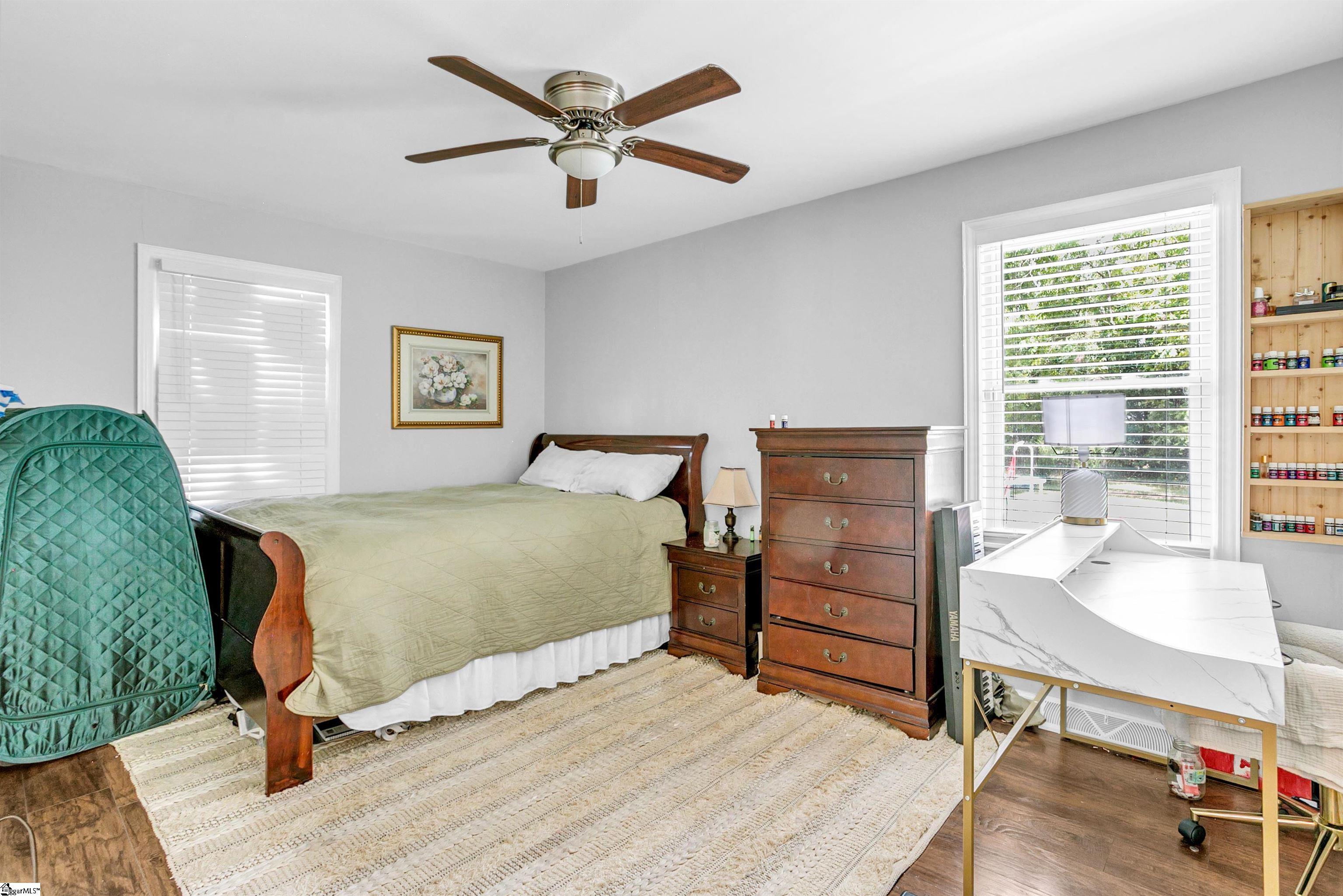 613 E Florida Avenue Clinton, SC 29325