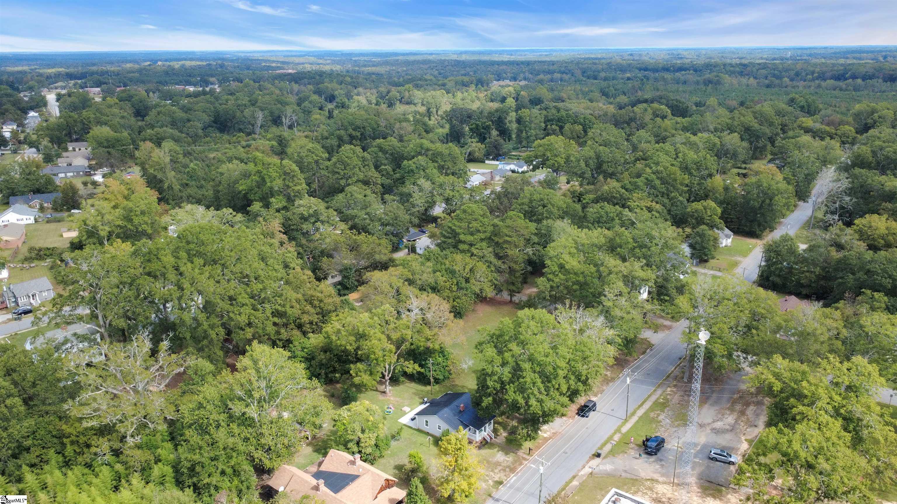 613 E Florida Avenue Clinton, SC 29325