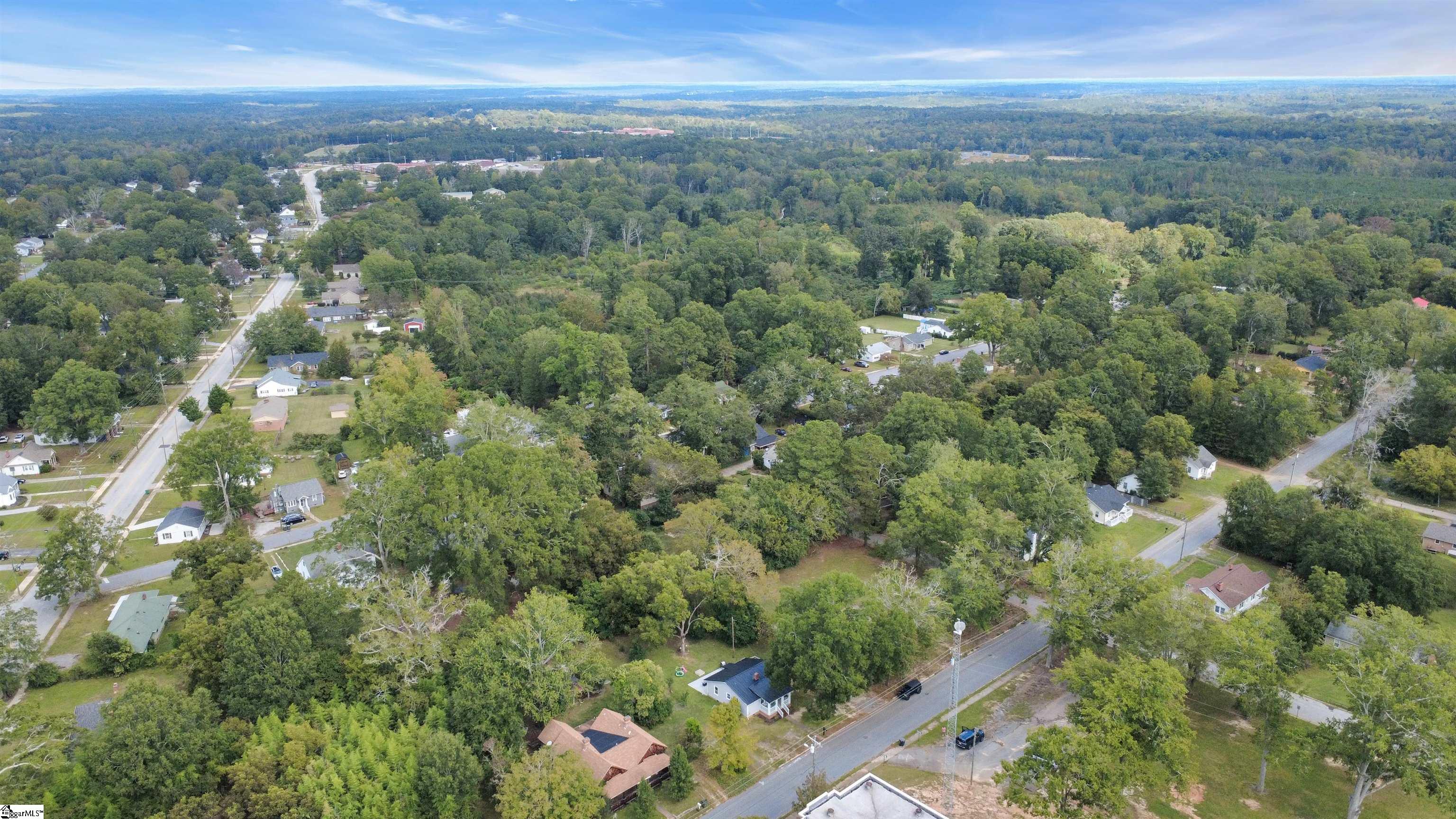 613 E Florida Avenue Clinton, SC 29325