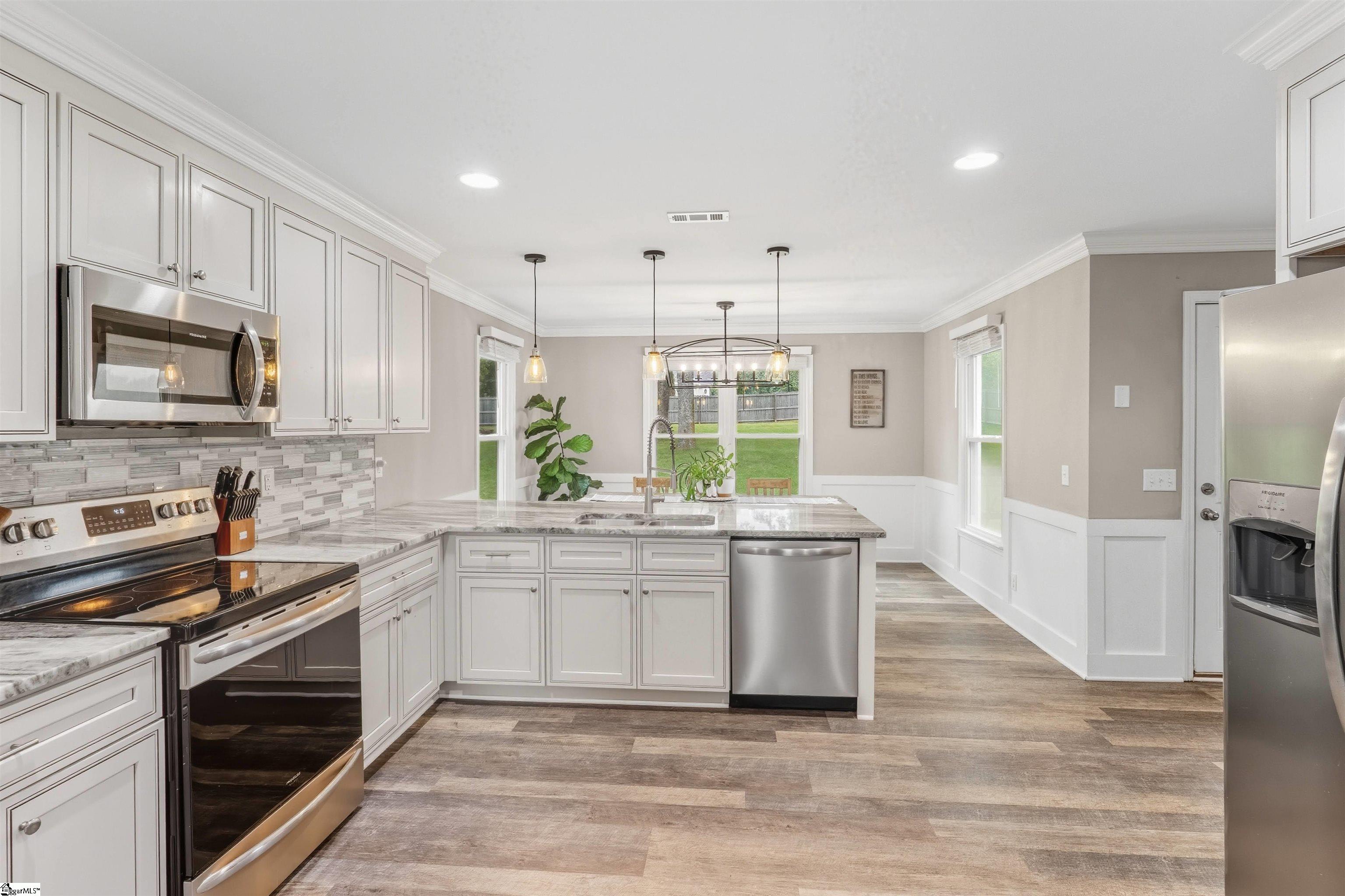 146 W McElhaney Road Taylors, SC 29687