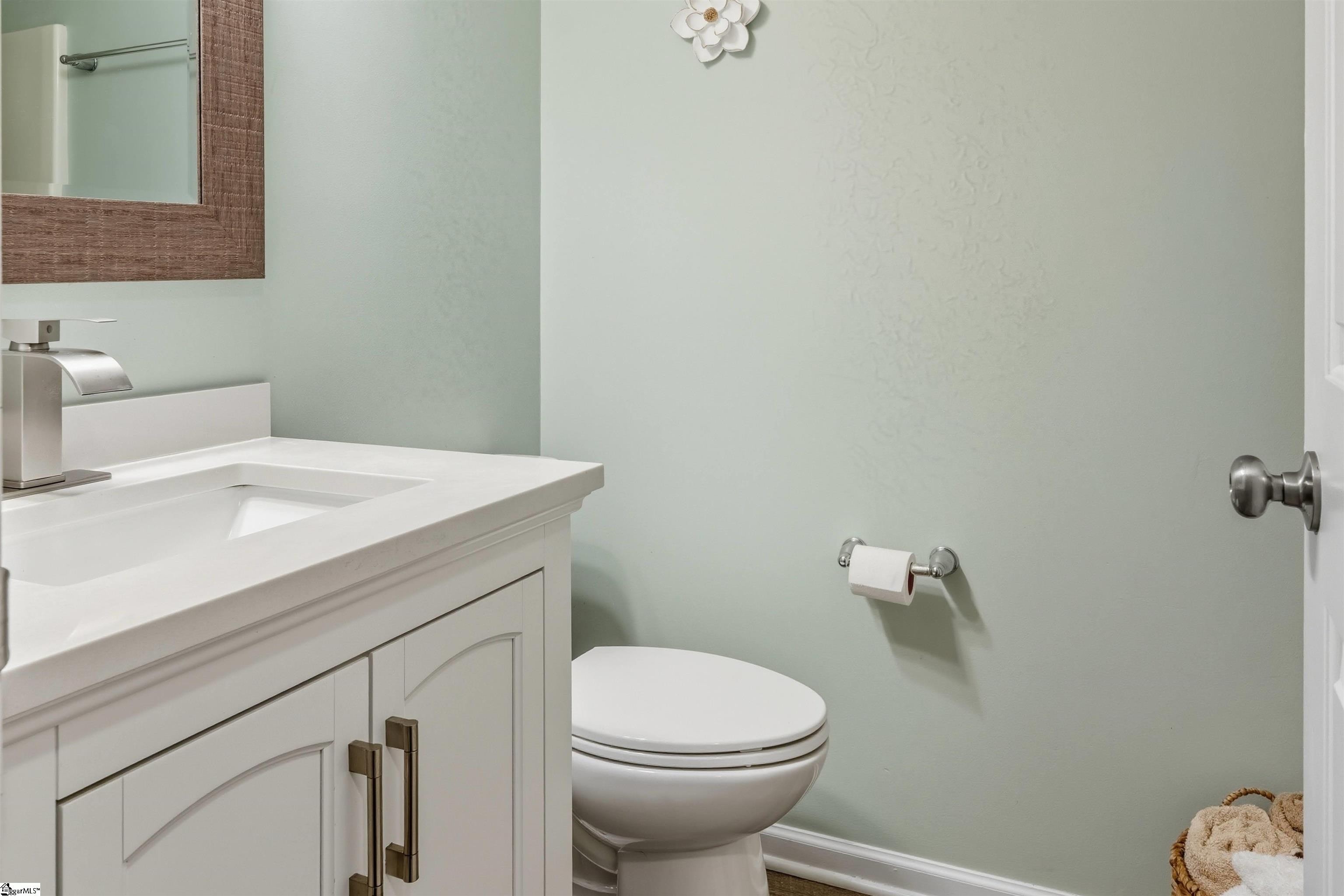 146 W McElhaney Road Taylors, SC 29687