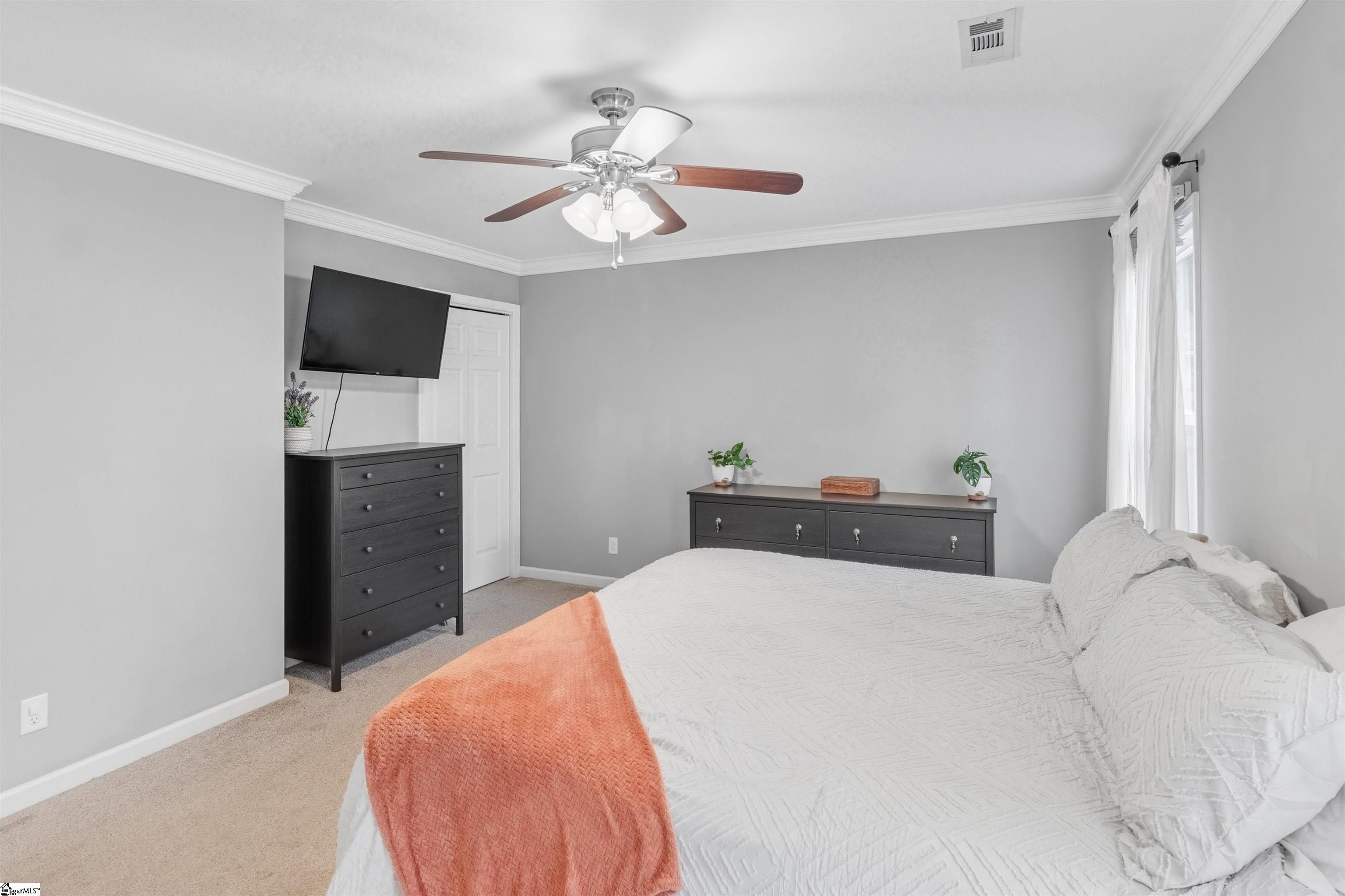 146 W McElhaney Road Taylors, SC 29687