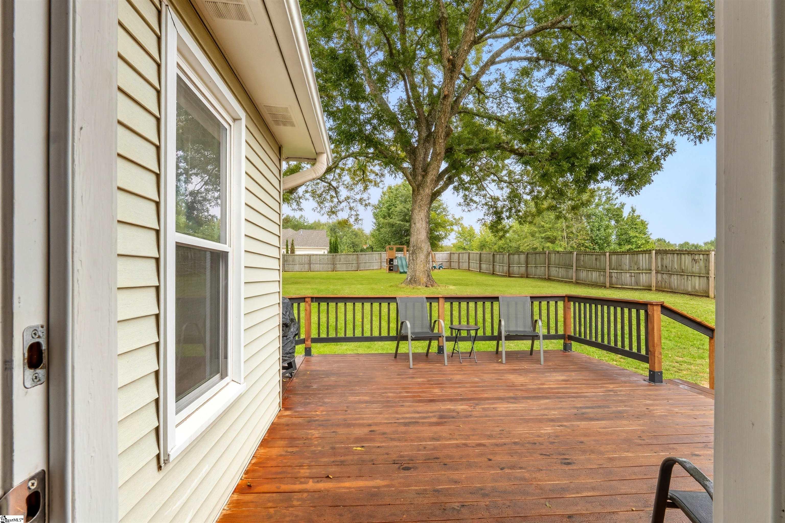 146 W McElhaney Road Taylors, SC 29687