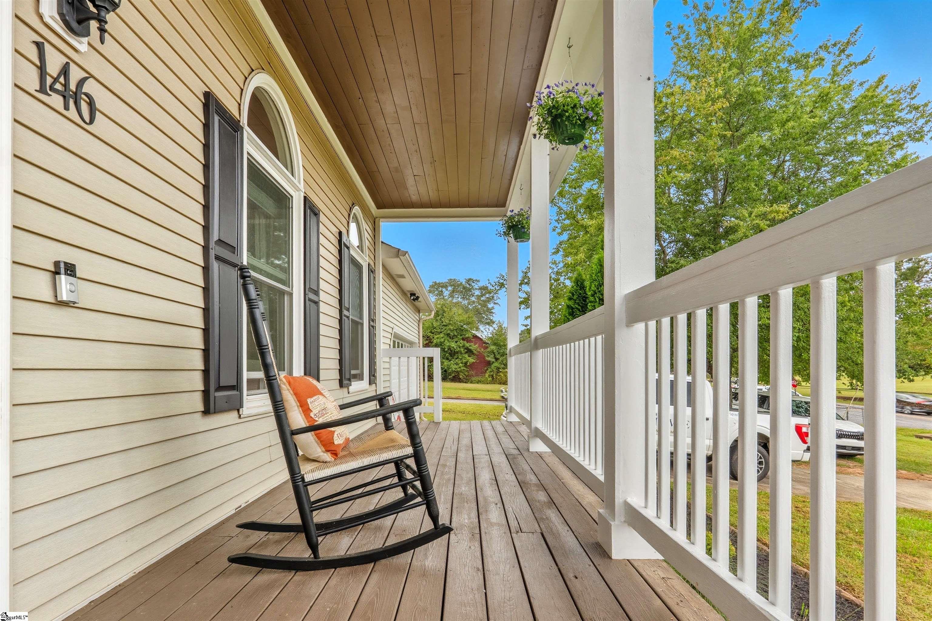 146 W McElhaney Road Taylors, SC 29687
