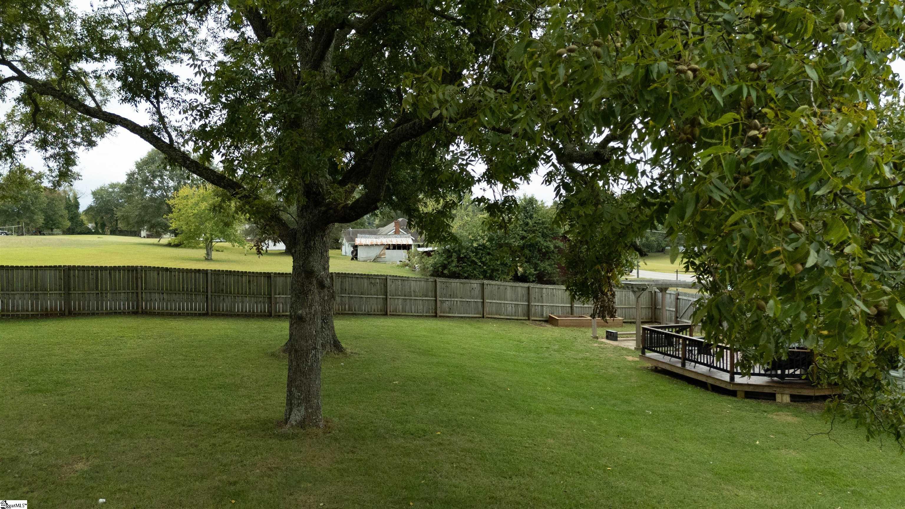 146 W McElhaney Road Taylors, SC 29687