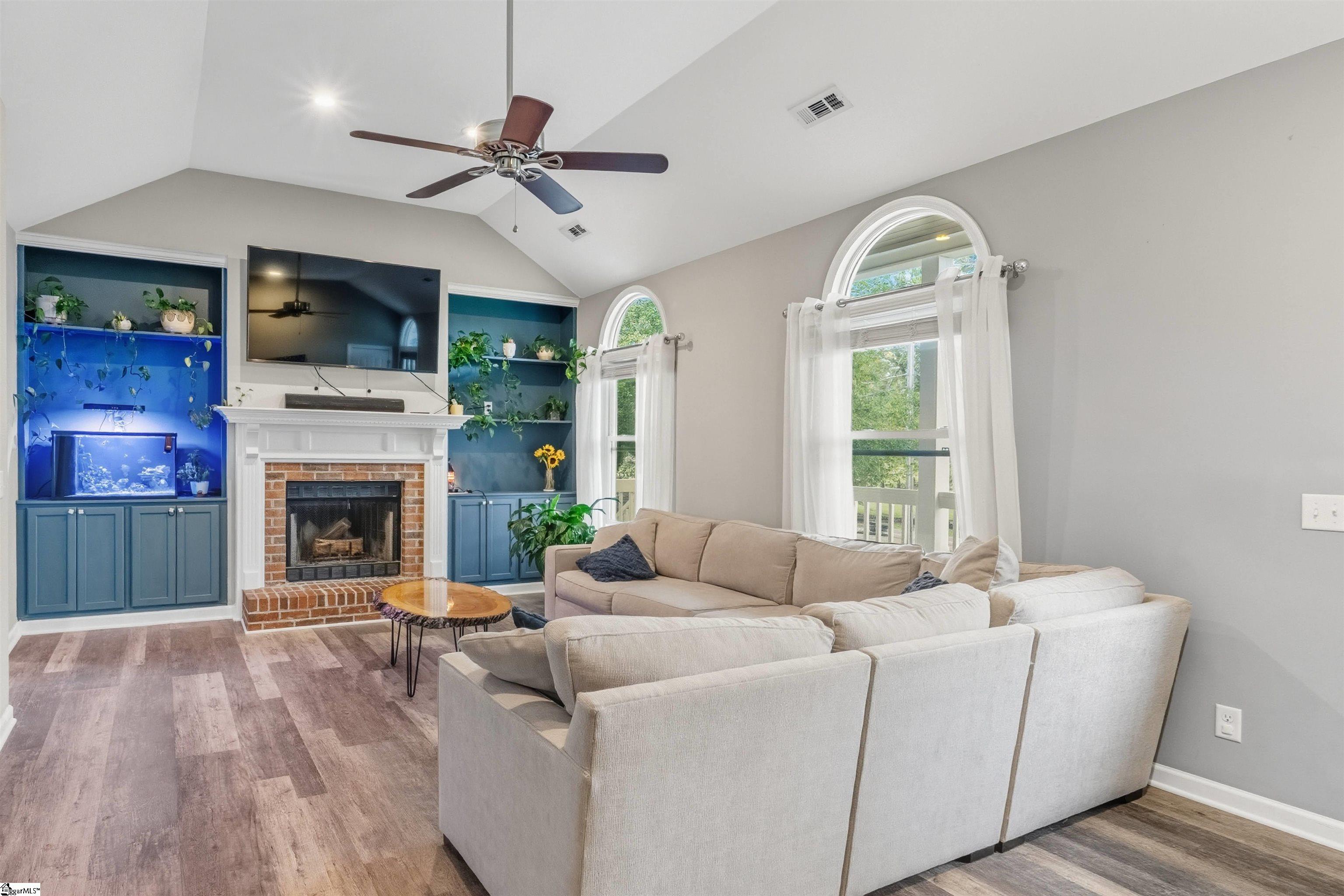 146 W McElhaney Road Taylors, SC 29687