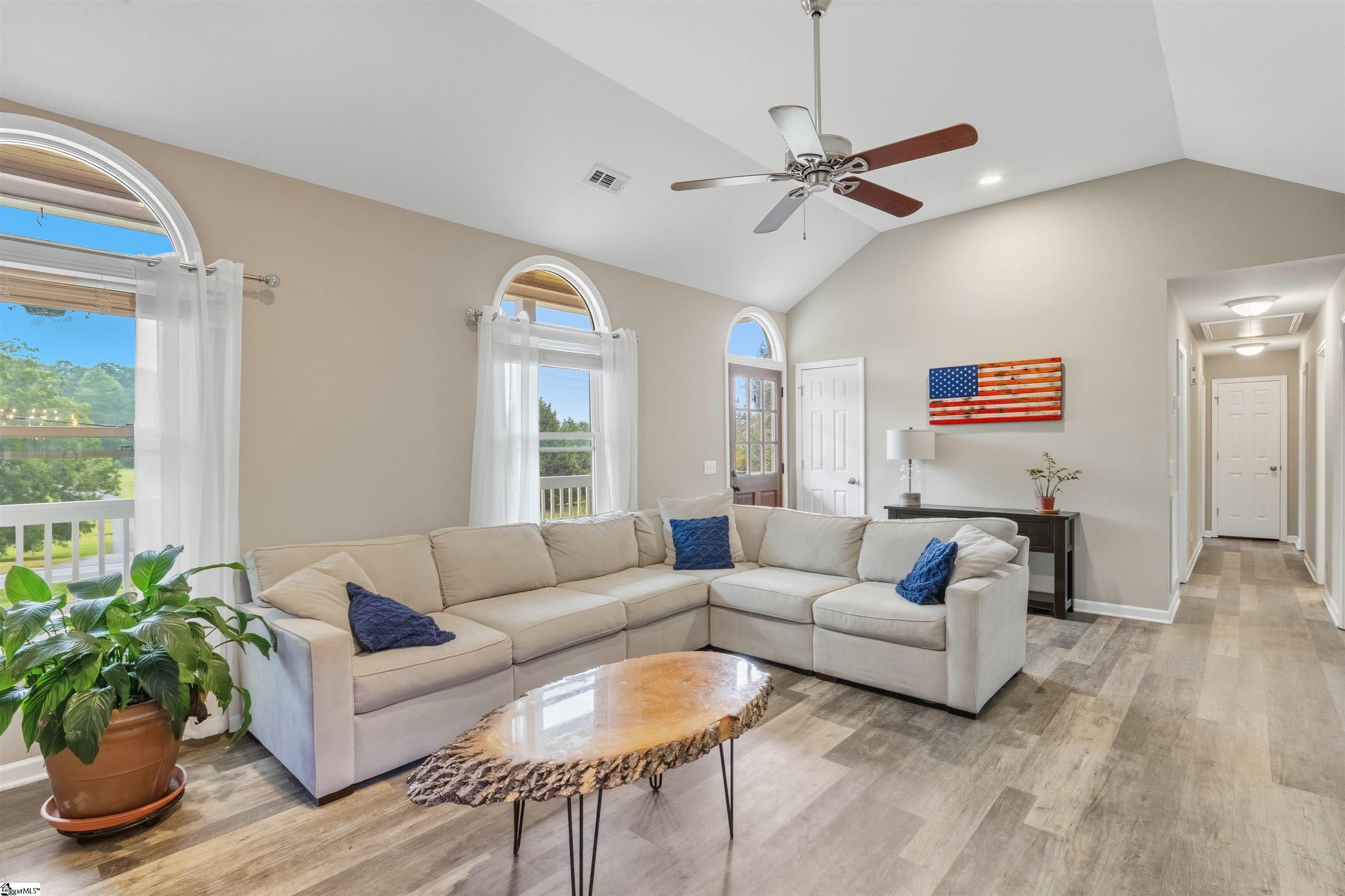 146 W McElhaney Road Taylors, SC 29687