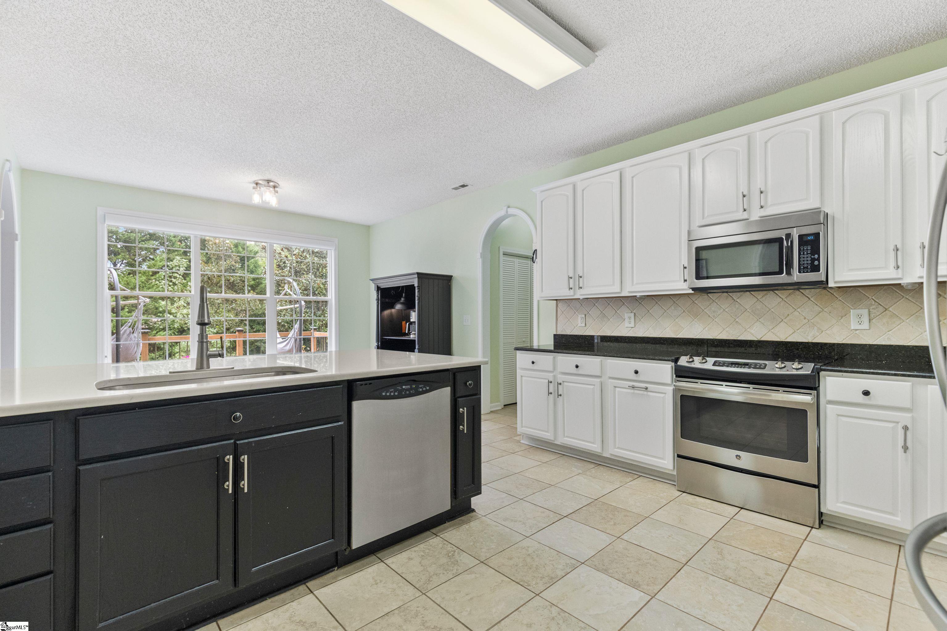 477 Waterford Point Drive Boiling Springs, SC 29316