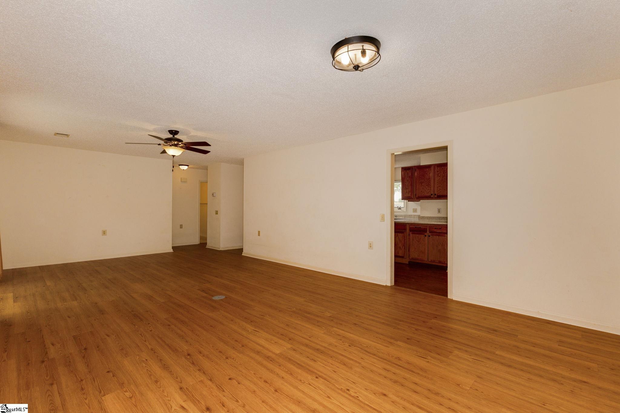 208 Creek Forest Drive Greenville, SC 29615-5302