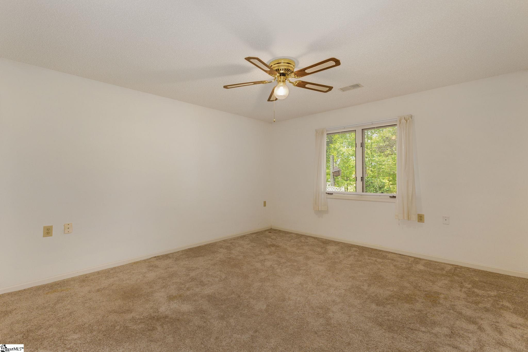 208 Creek Forest Drive Greenville, SC 29615-5302