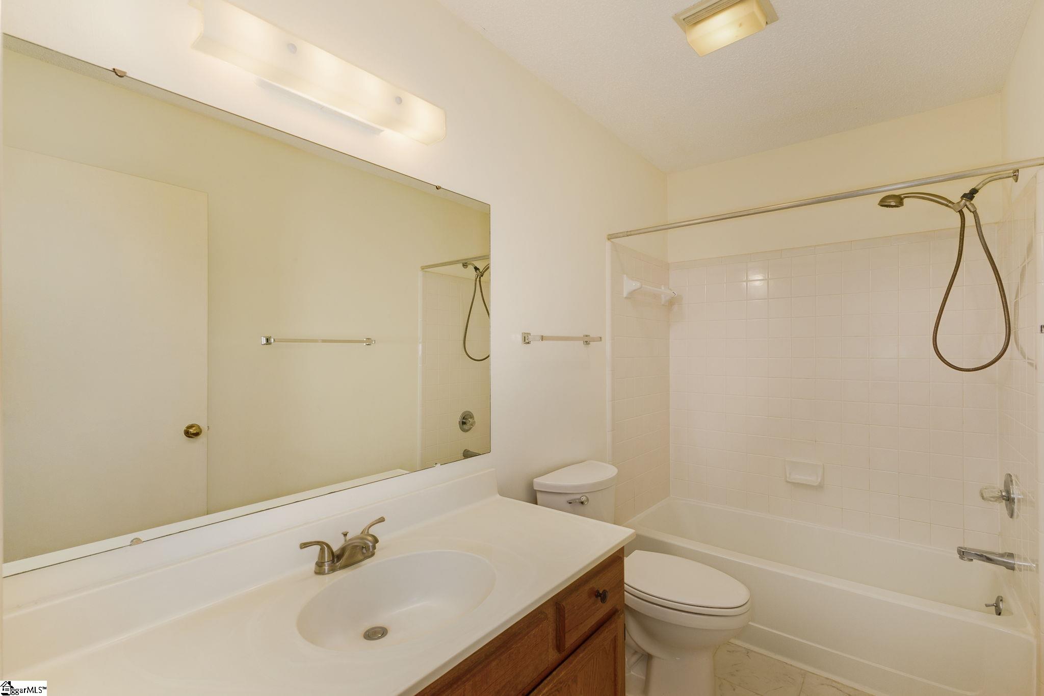 208 Creek Forest Drive Greenville, SC 29615-5302
