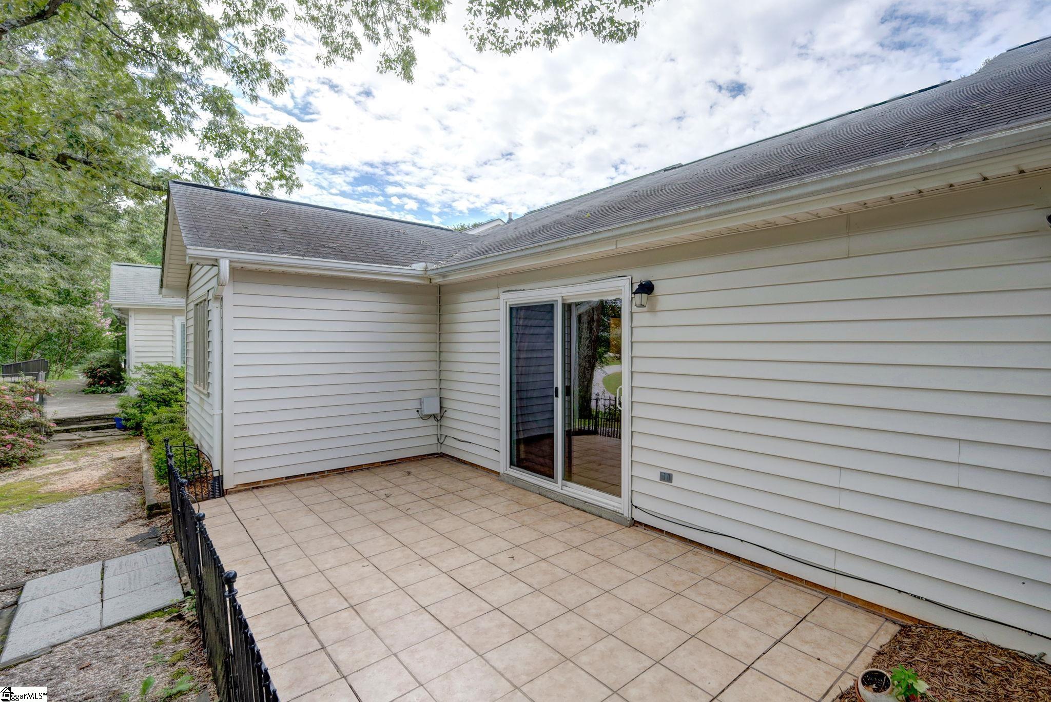 208 Creek Forest Drive Greenville, SC 29615-5302