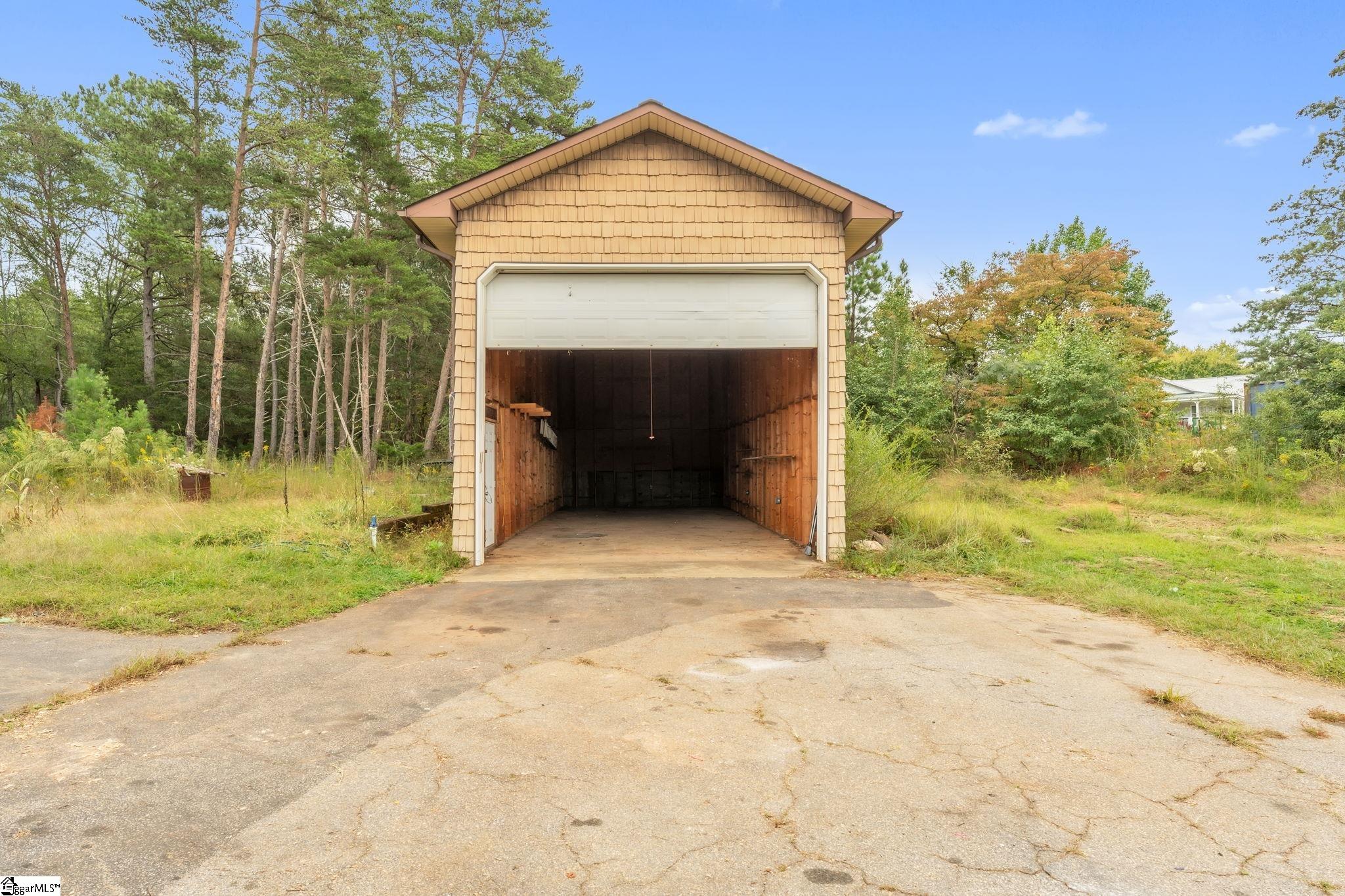 787 Breazeale Road Liberty, SC 29657