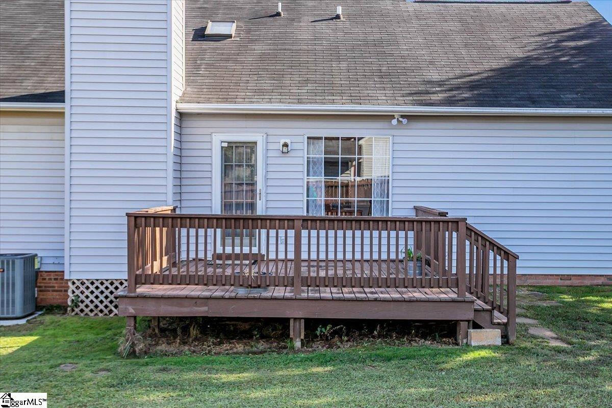 111 Autumnwood Way Simpsonville, SC 29681