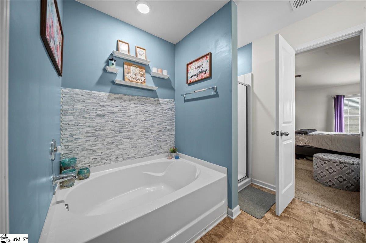 424 All Seasons Drive Boiling Springs, SC 29316