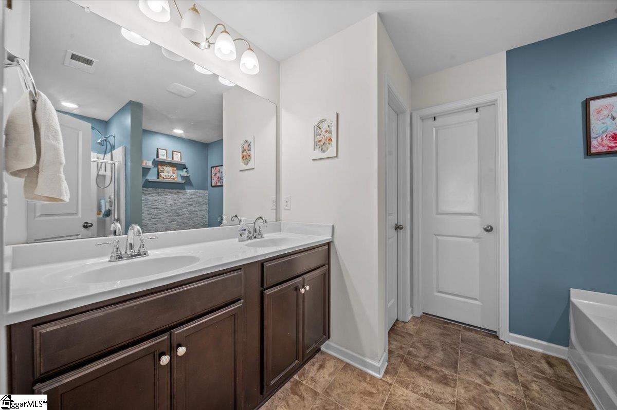 424 All Seasons Drive Boiling Springs, SC 29316
