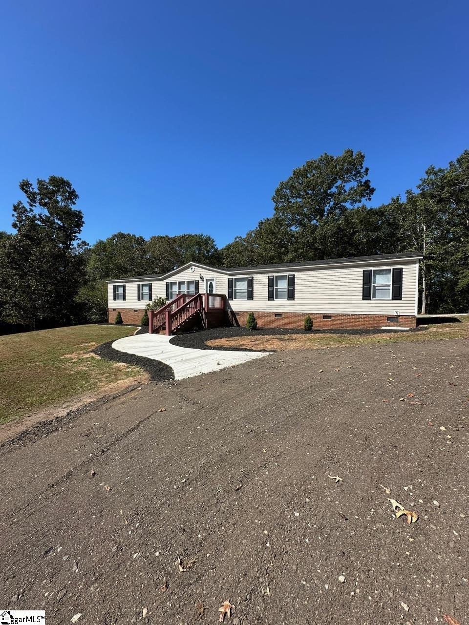 Homes for sale in Woodruff, SC | 207 Elijah Simmons Rd, Woodruff, SC 29388 | MLS# 1571716