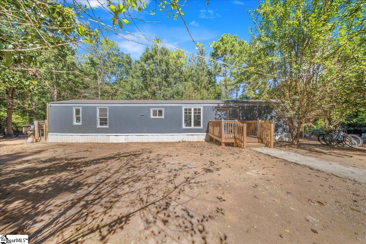 1660 Kilgore Bridge Road Woodruff, SC 29388