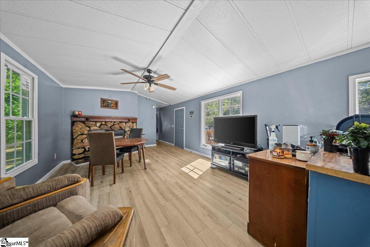 1660 Kilgore Bridge Road Woodruff, SC 29388