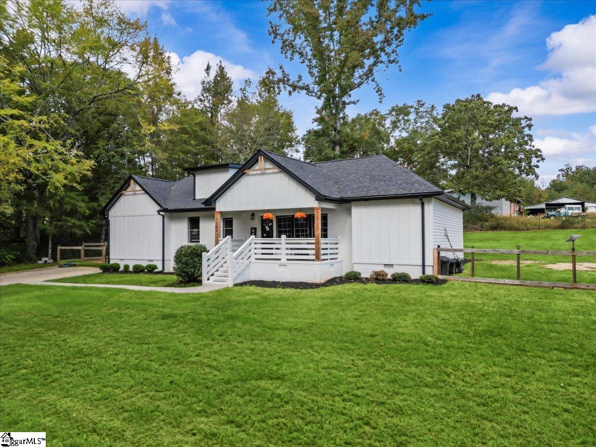 1141 Old Hills Bridge Road Pauline, SC 29374
