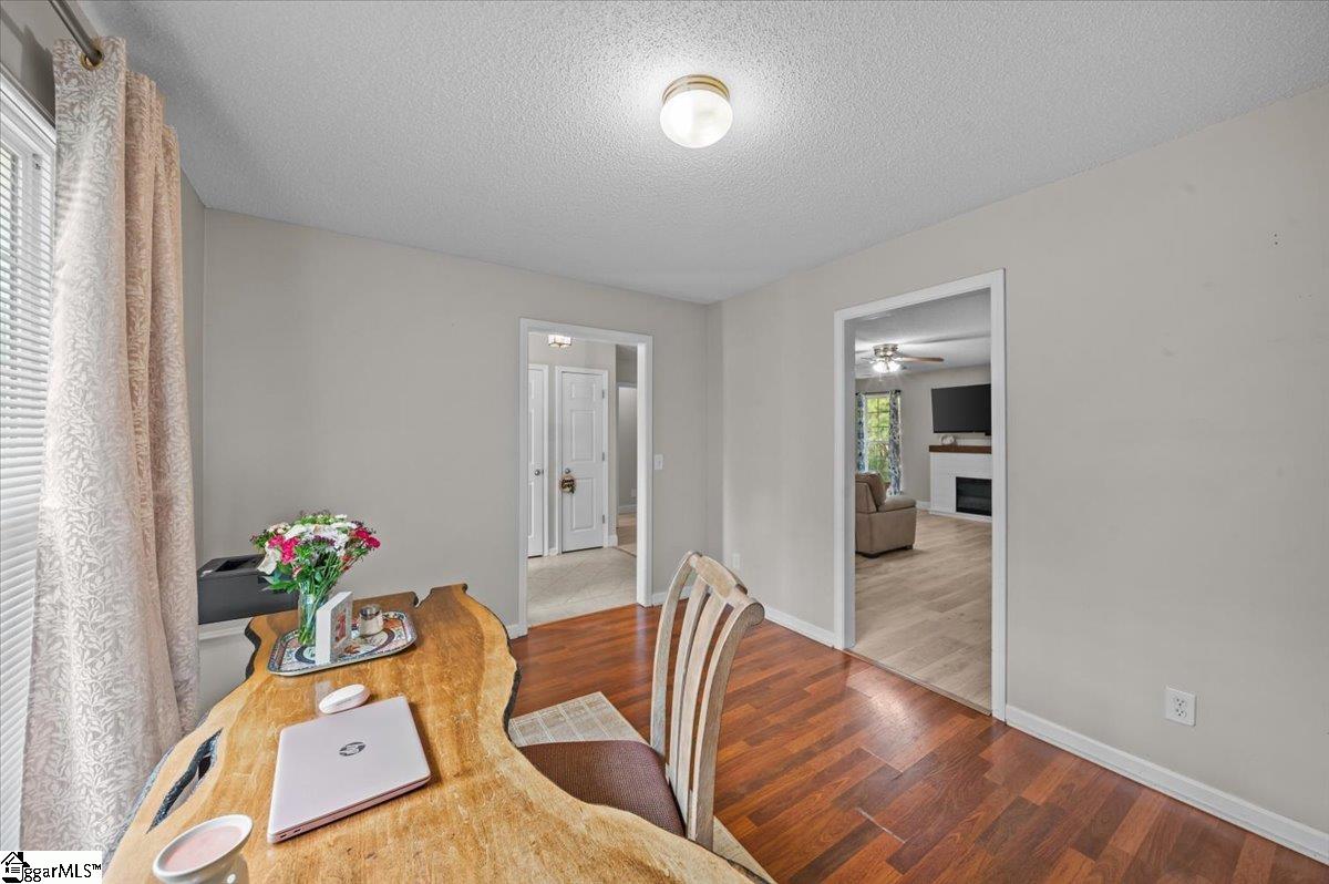 108 W Peninsula Drive Laurens, SC 29360