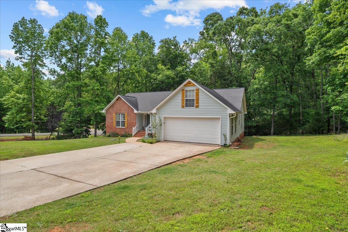 108 W Peninsula Drive Laurens, SC 29360