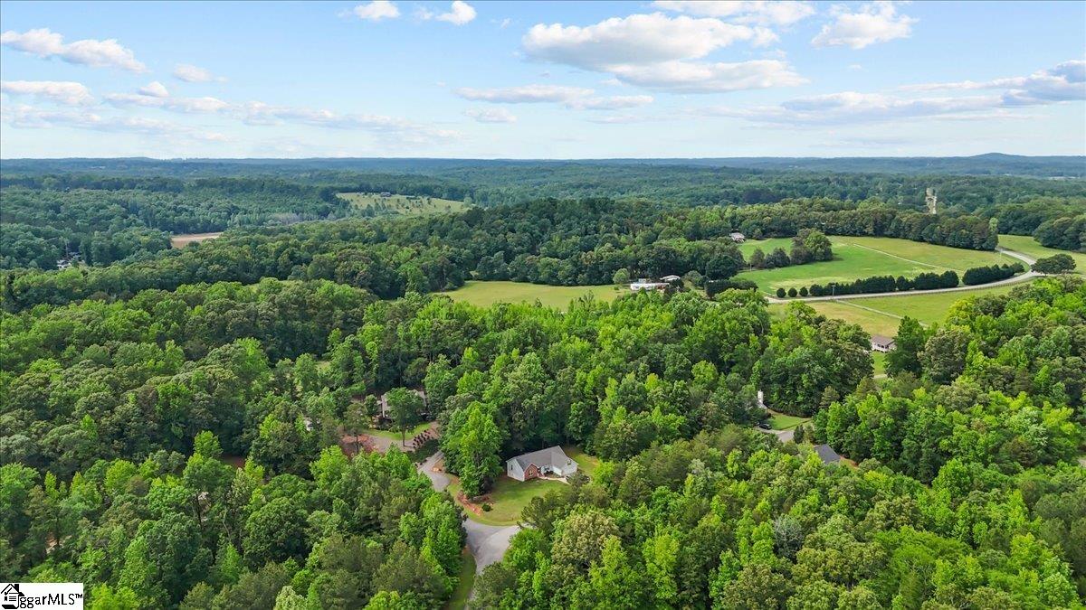 108 W Peninsula Drive Laurens, SC 29360