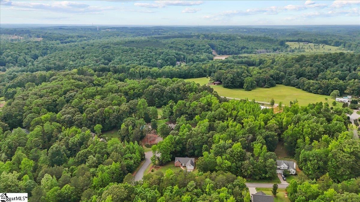 108 W Peninsula Drive Laurens, SC 29360