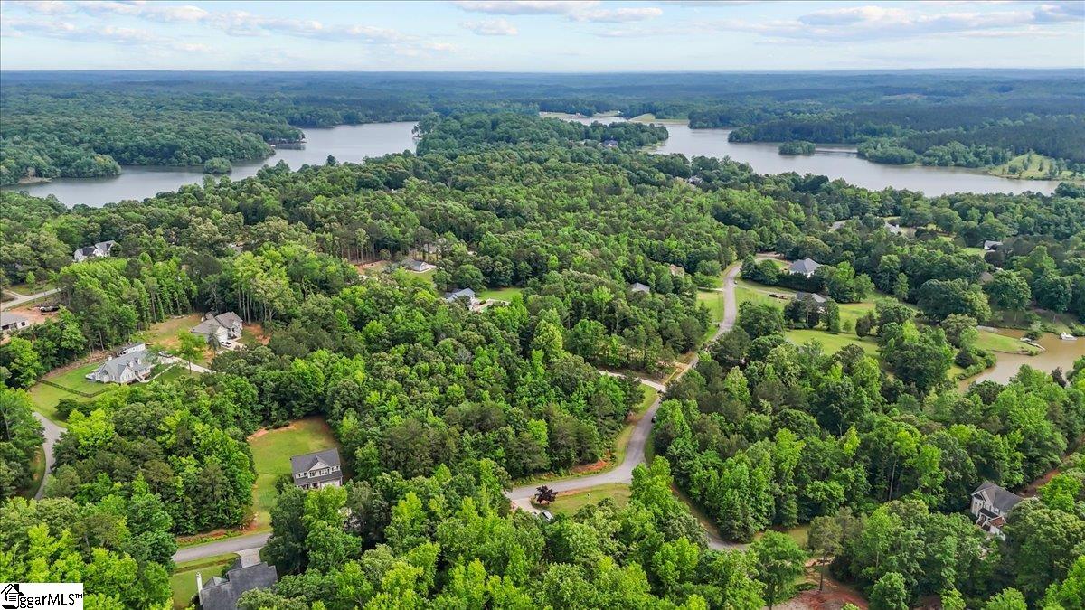 108 W Peninsula Drive Laurens, SC 29360