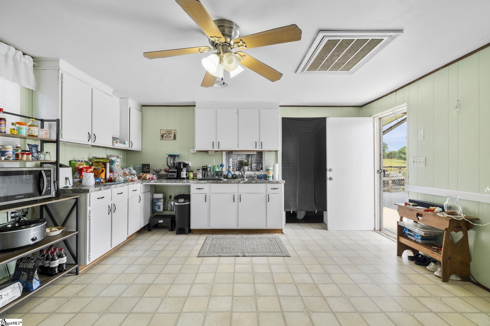 807 Cheddar Road Belton, SC 29627