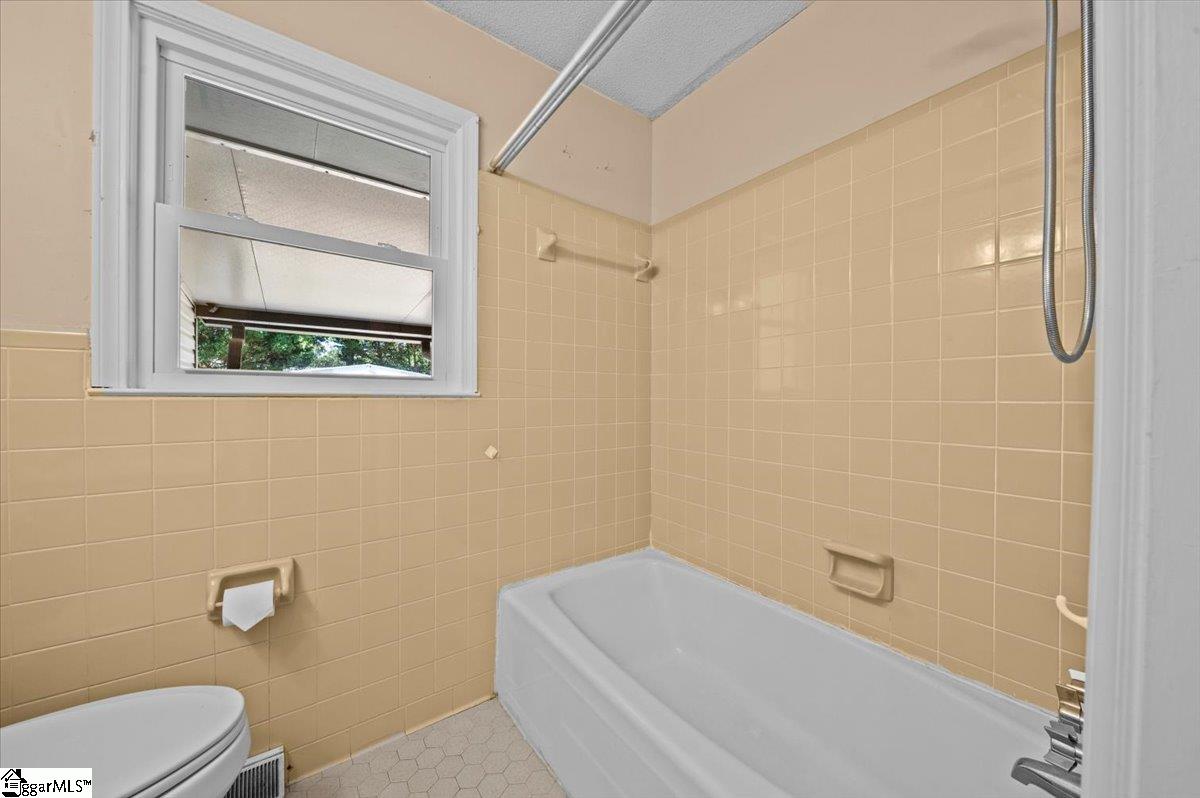 104 Pine Tree Lane Anderson, SC 29625