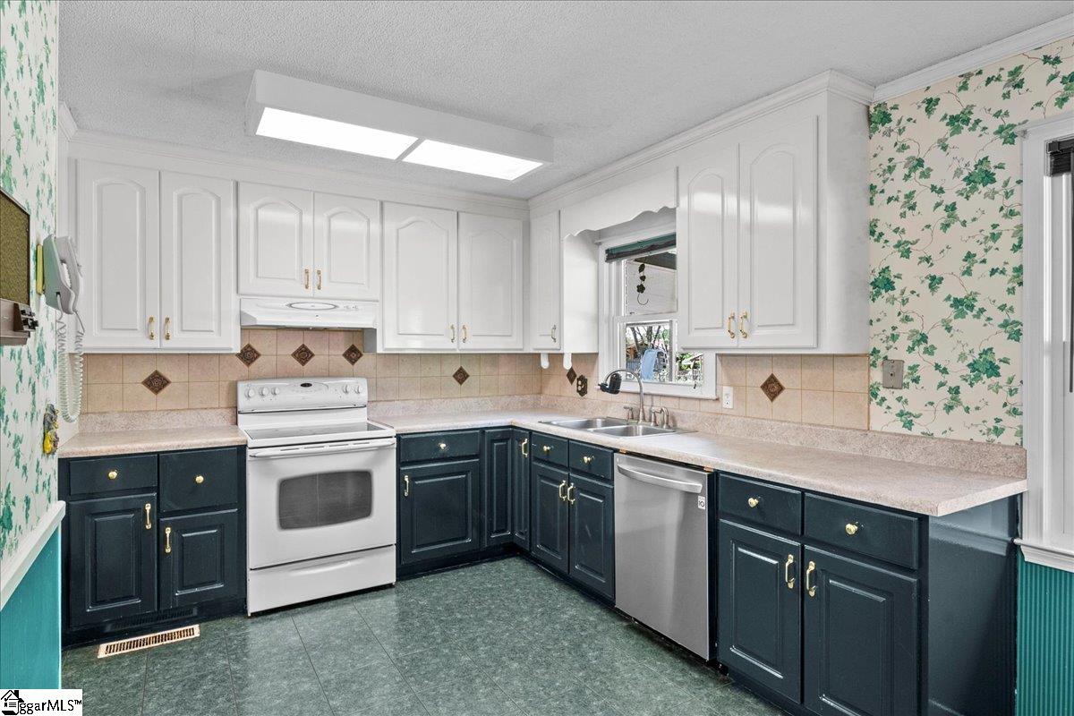 104 Pine Tree Lane Anderson, SC 29625
