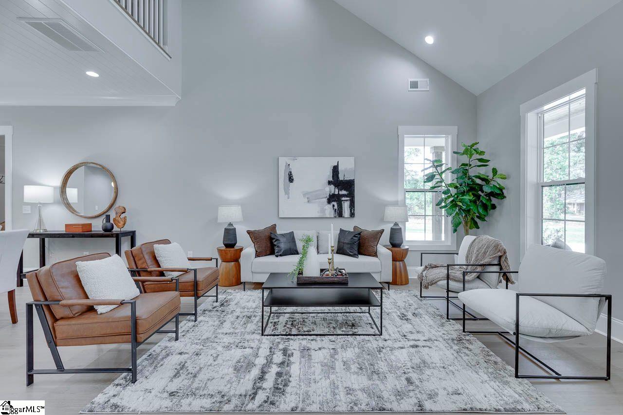 212 Forest Park Drive Simpsonville, SC 29681