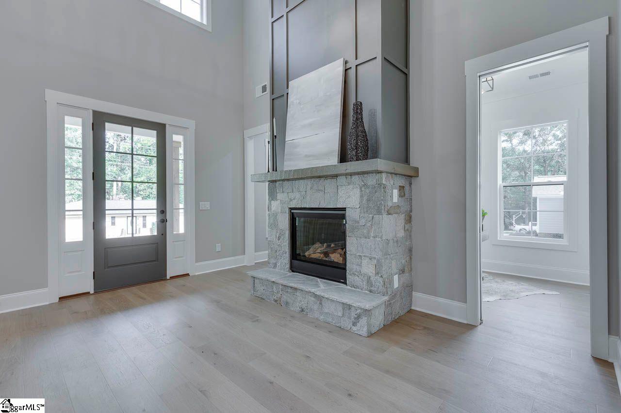 212 Forest Park Drive Simpsonville, SC 29681