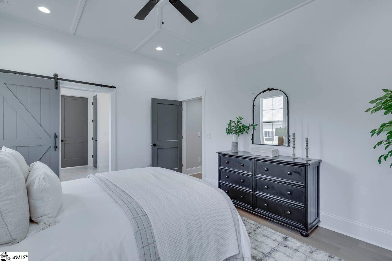 212 Forest Park Drive Simpsonville, SC 29681