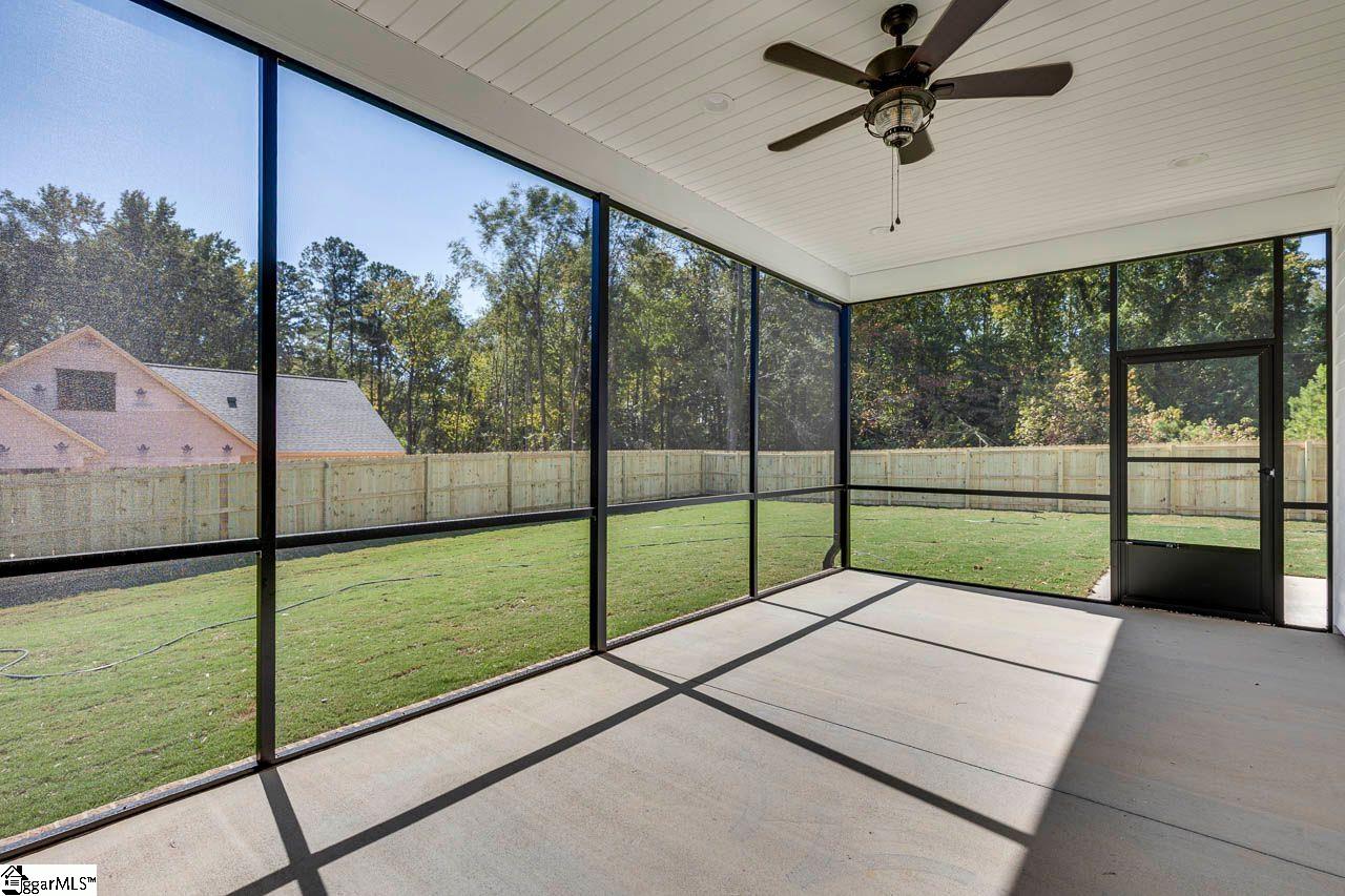 212 Forest Park Drive Simpsonville, SC 29681