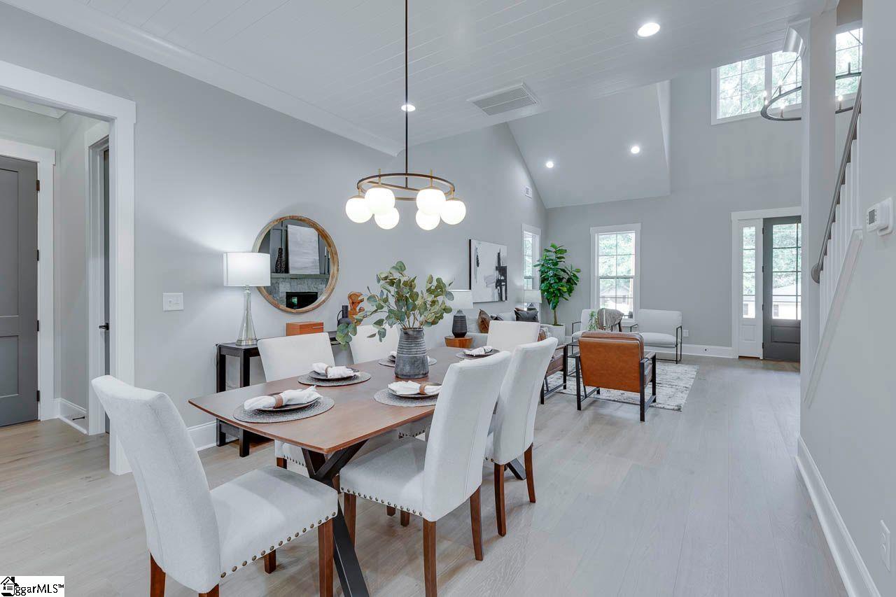 212 Forest Park Drive Simpsonville, SC 29681